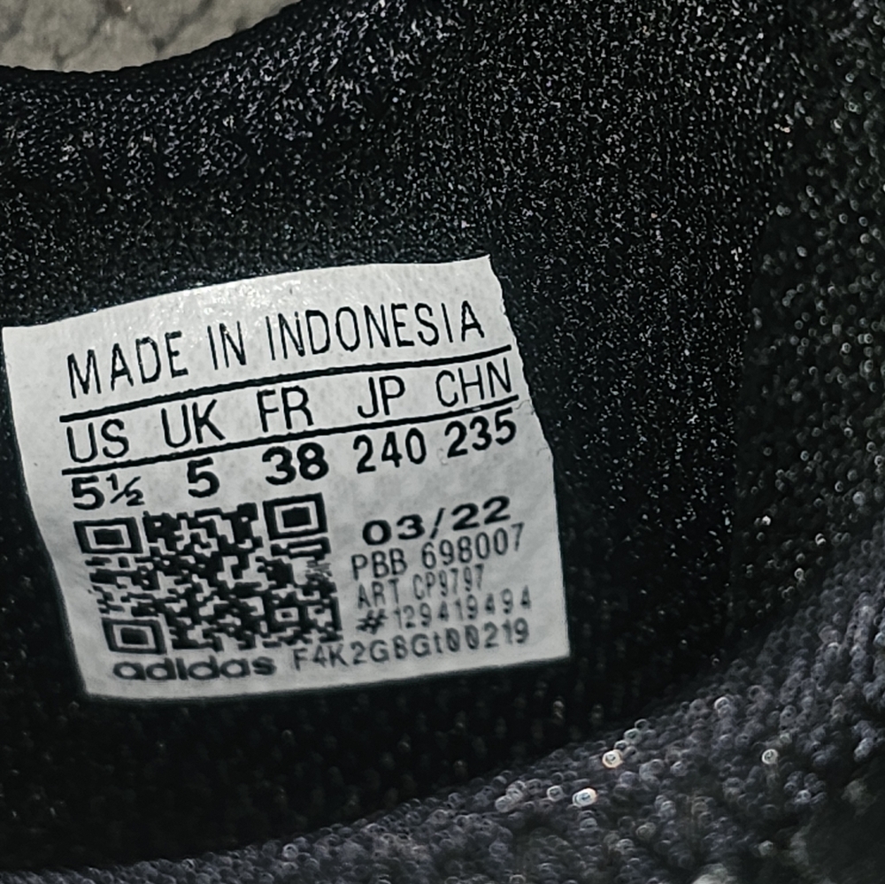 Running Shoes - Picture 4 of 4